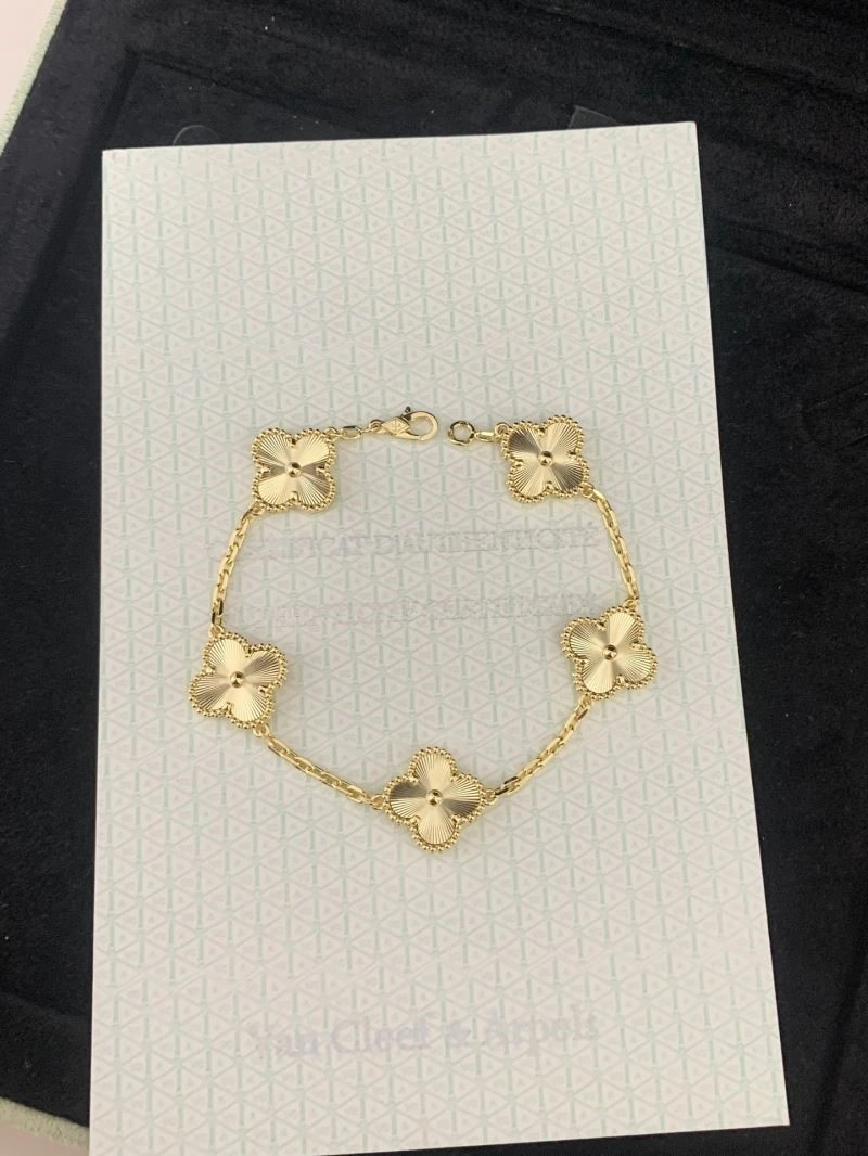Vca Bracelets Refined 254542