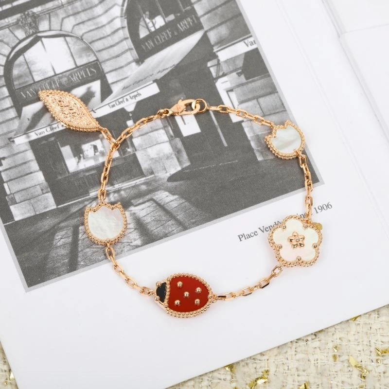 WrinkleFree Vca Bracelets 254559