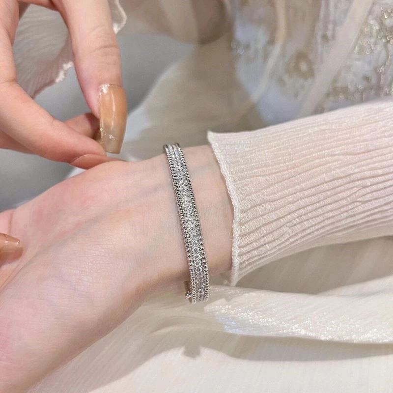 Vca Bracelets Tailored 254478
