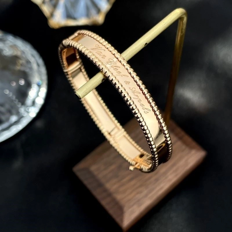 Vca Bracelets Unisex 254477