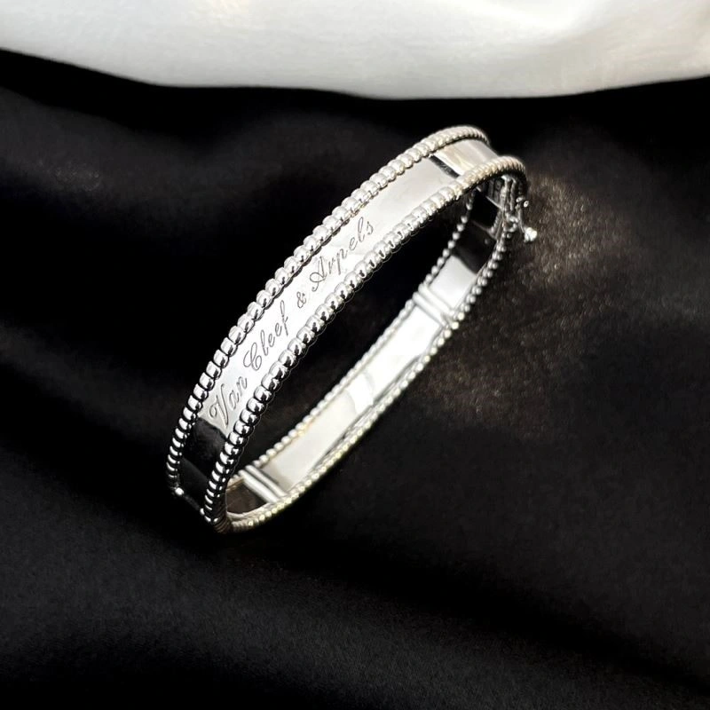 Vca Bracelets Unisex 254477