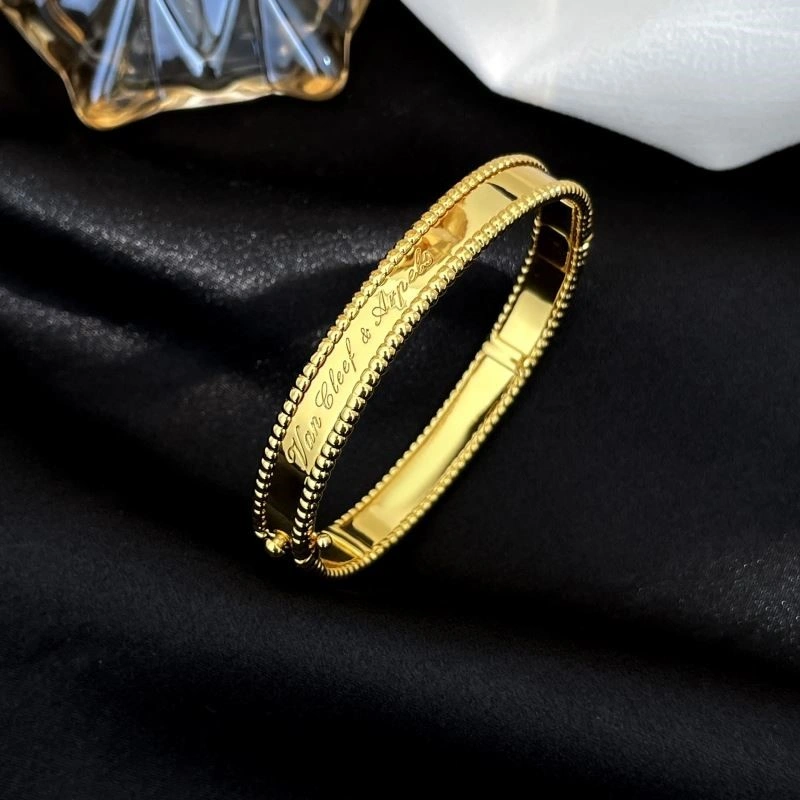 Vca Bracelets Unisex 254477