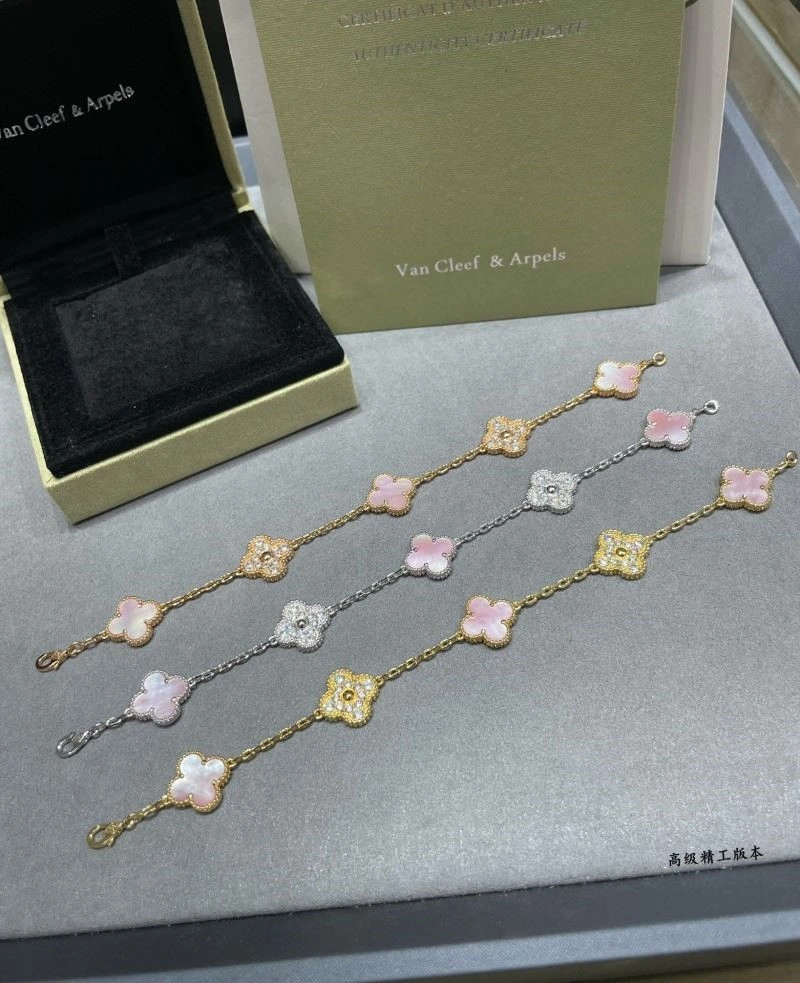 Vca Bracelets UrbanChic 254474