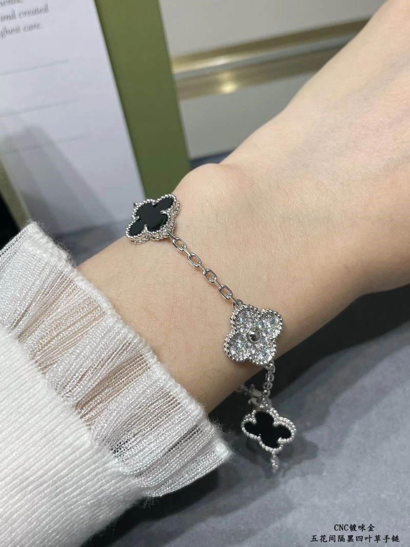 Vca Bracelets Contemporary 254475