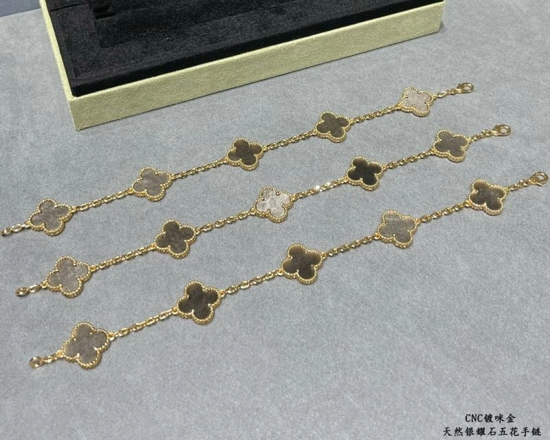 Vca Bracelets WrinkleFree 254448