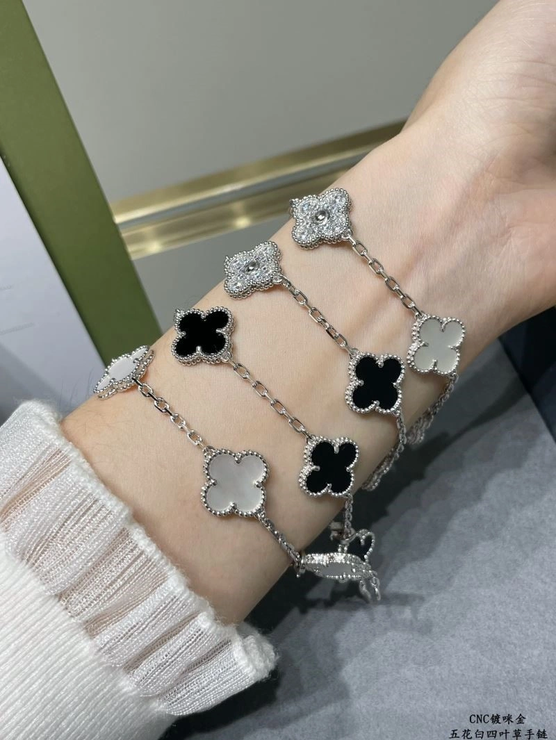 Contemporary Vca Bracelets 254442