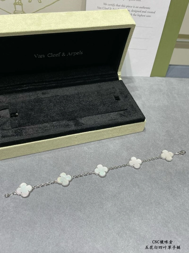 Contemporary Vca Bracelets 254442