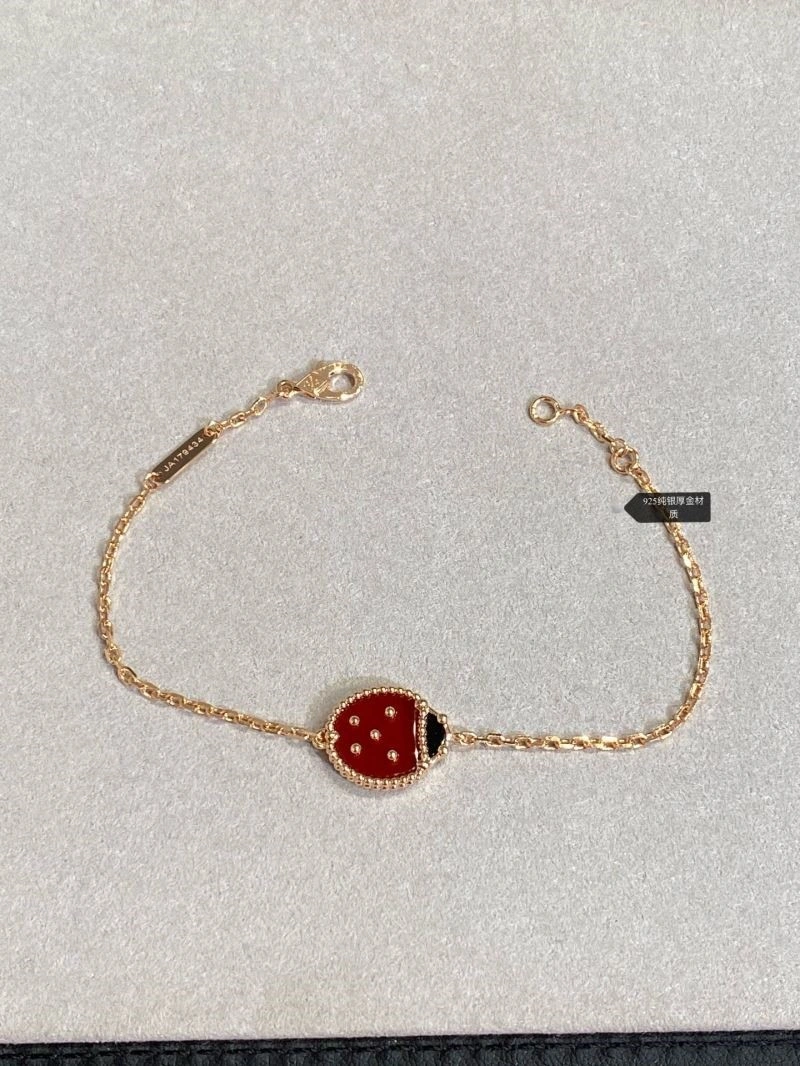 Soft Vca Bracelets 254422