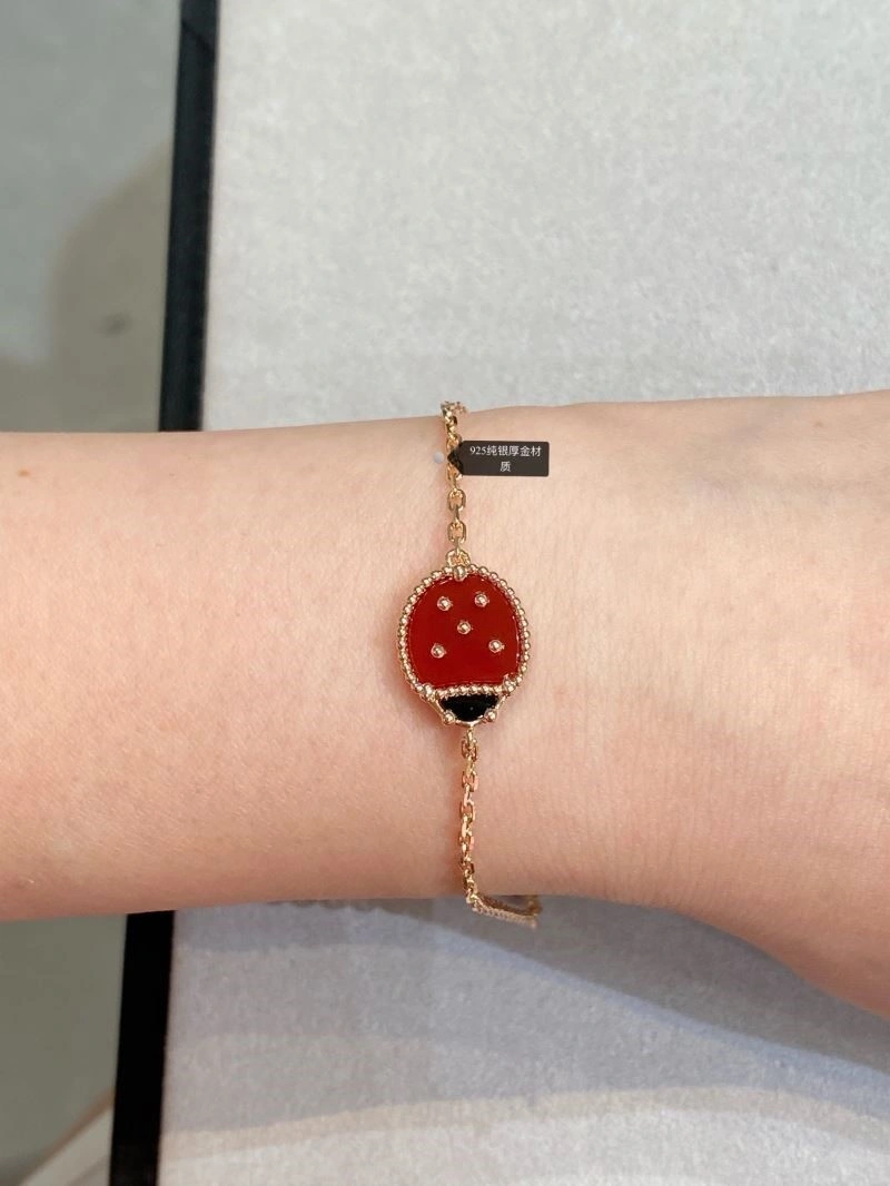 Soft Vca Bracelets 254422