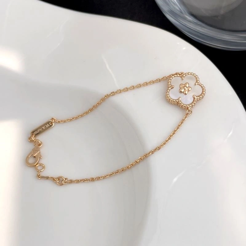 Vca Bracelets WellDesigned 254434