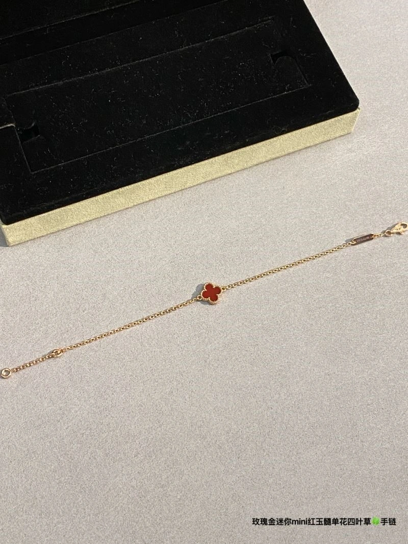 Efficient Vca Bracelets 254440