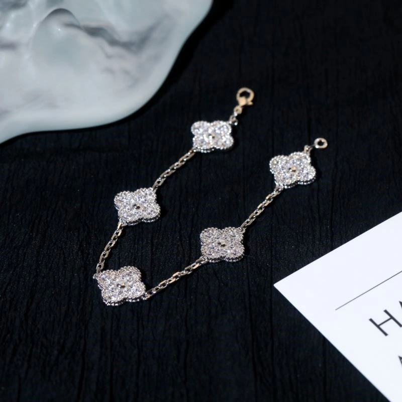 Comfortable Vca Bracelets 254416