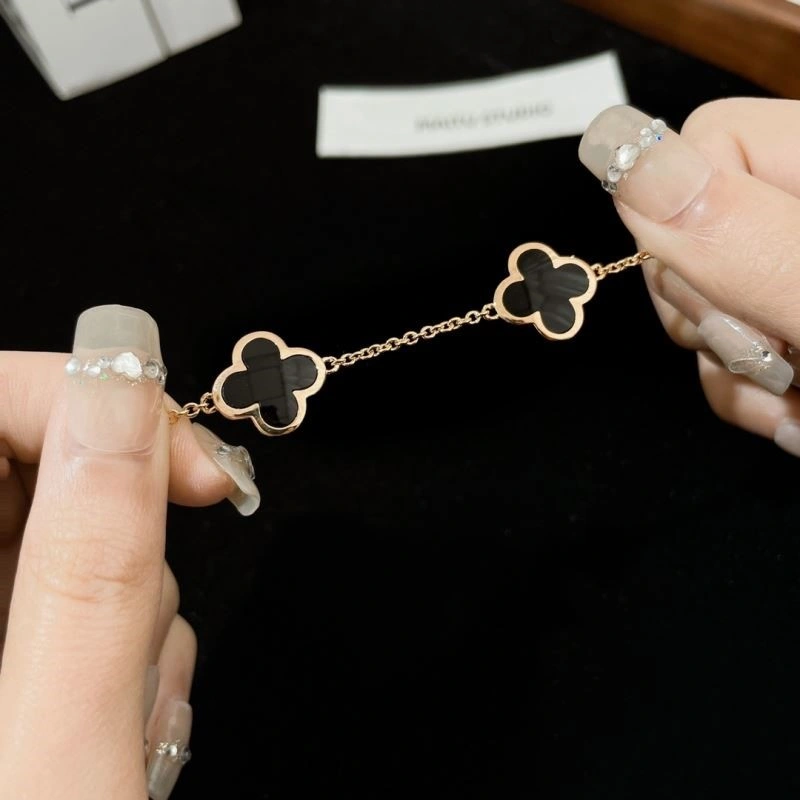 Vca Bracelets Versatile 254424