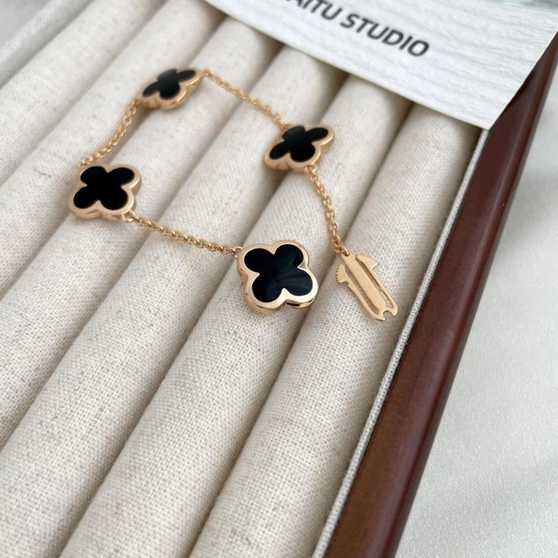 Vca Bracelets Versatile 254424