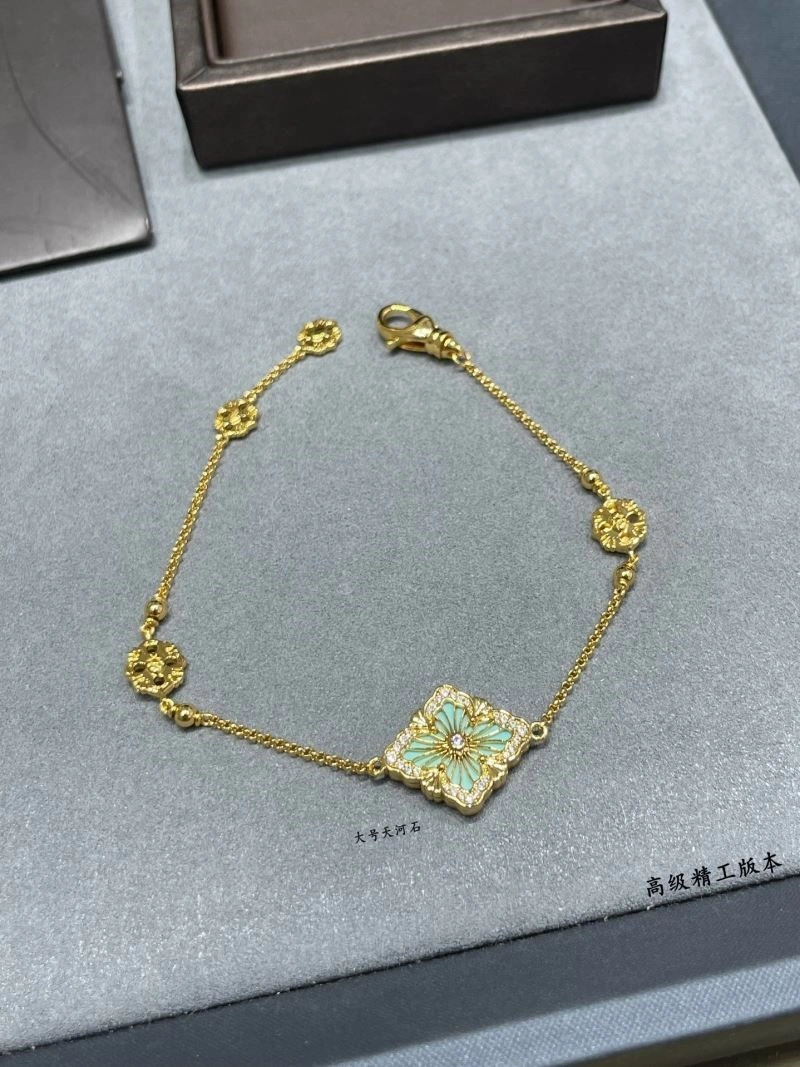 Vca Bracelets Upgraded 254436