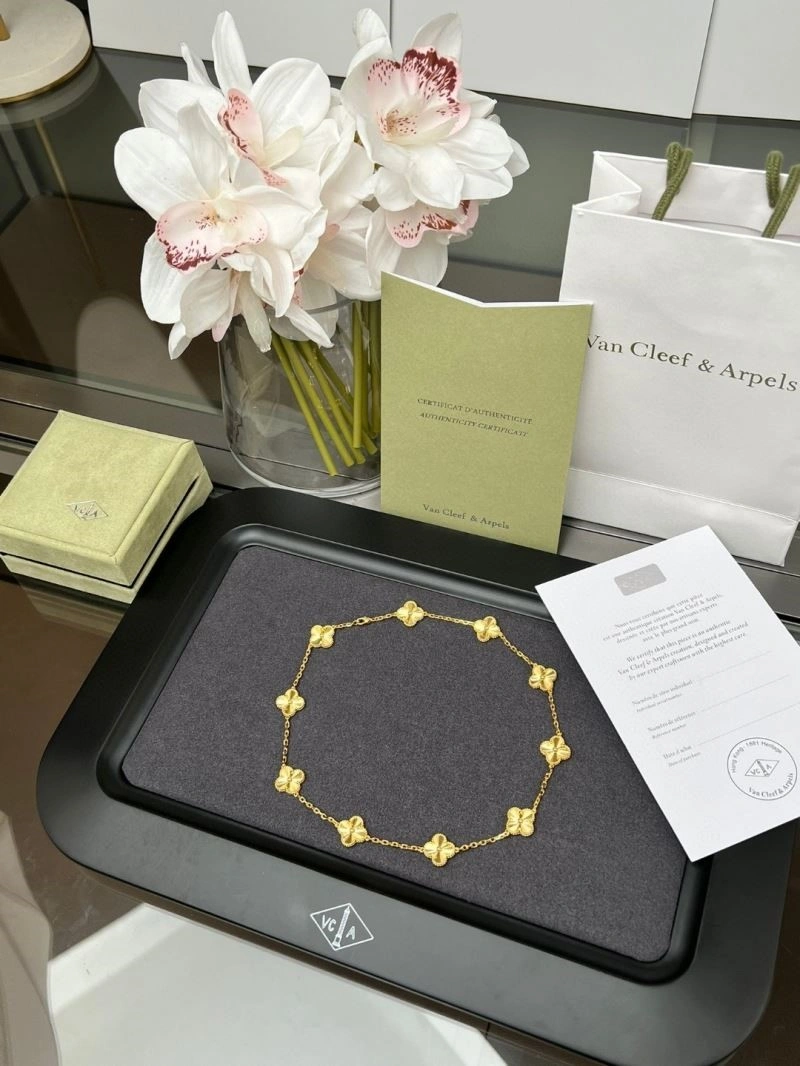 Vca Bracelets Refined 254407