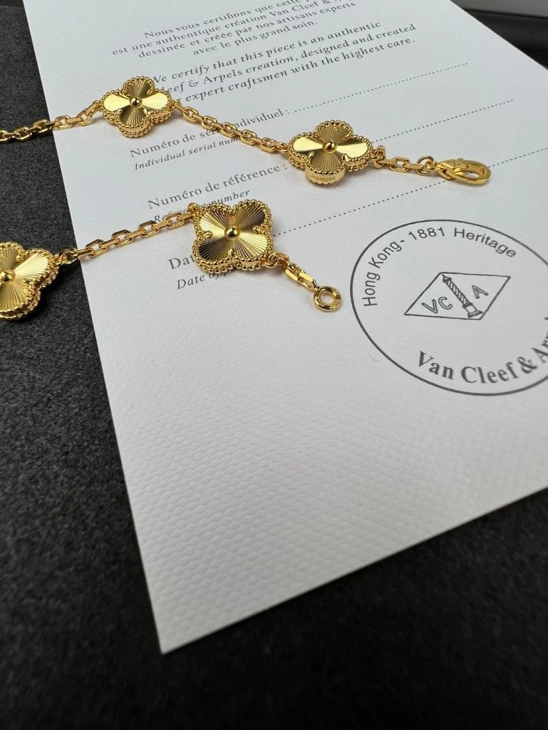 Vca Bracelets Refined 254407