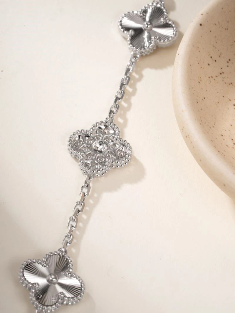 OdorResistant Vca Bracelets 254402