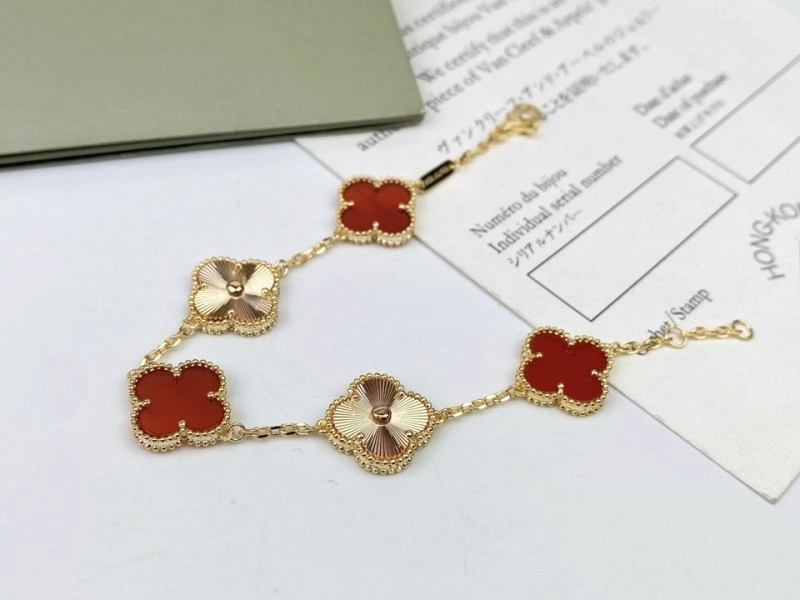Vca Bracelets TopPick 254245