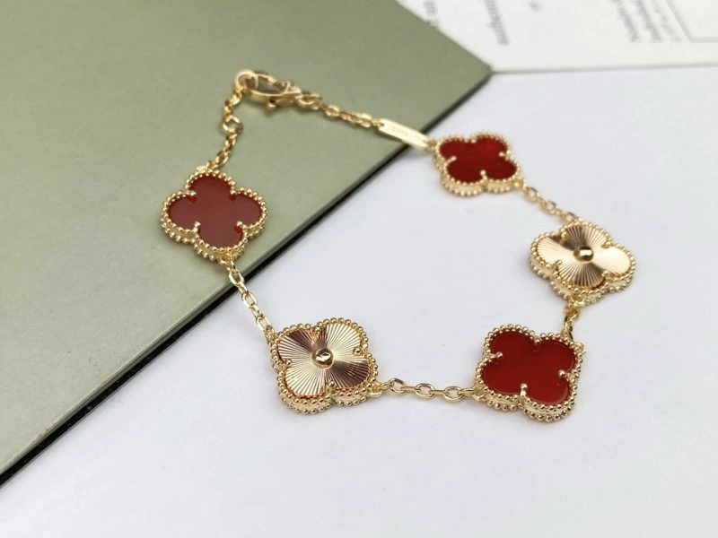 Vca Bracelets TopPick 254245