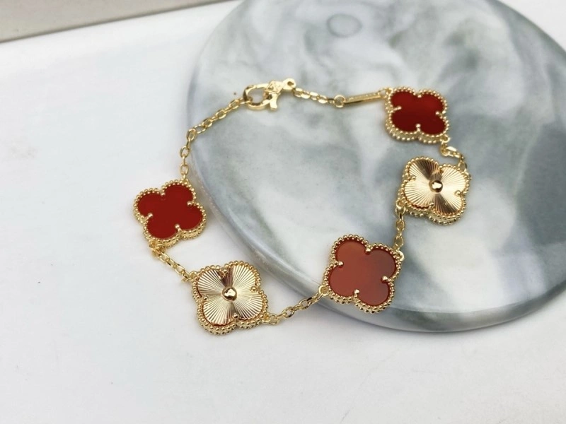 Vca Bracelets TopPick 254245