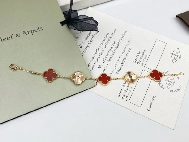 Vca Bracelets TopPick 254245