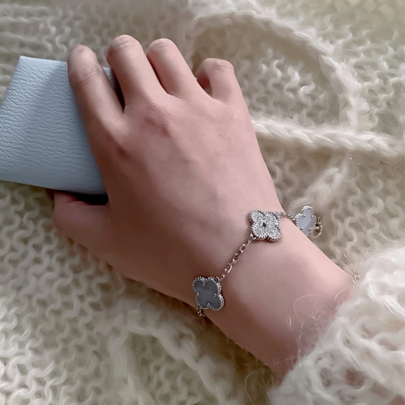 Minimalist Vca Bracelets 254148