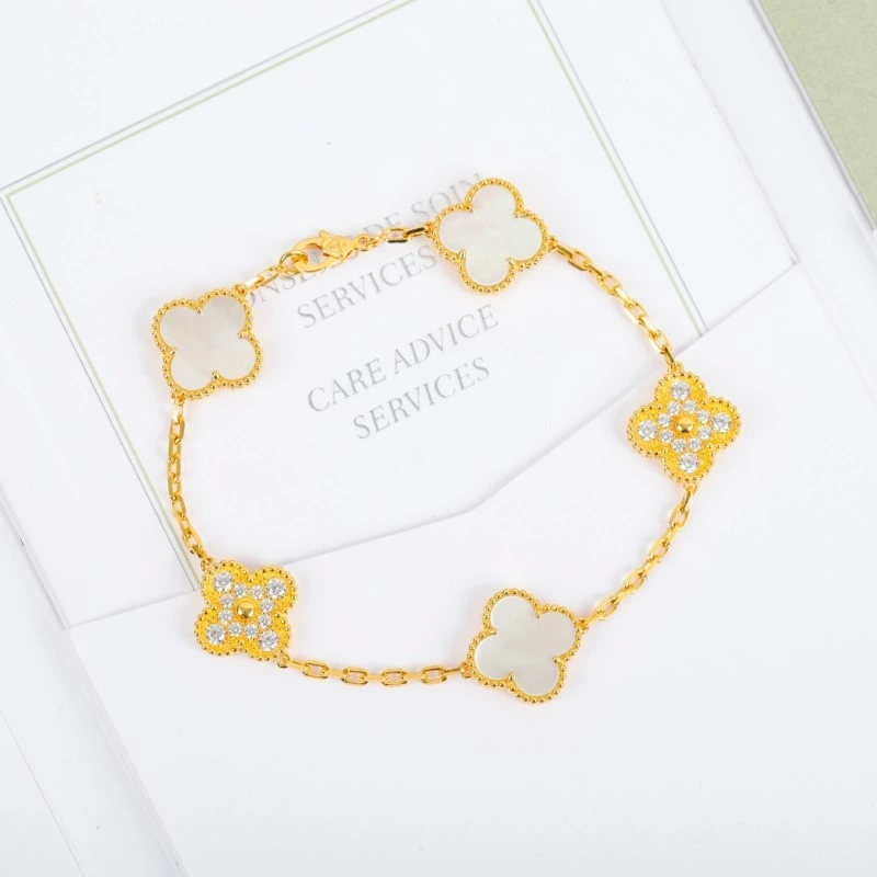 UrbanChic Vca Bracelets 254149