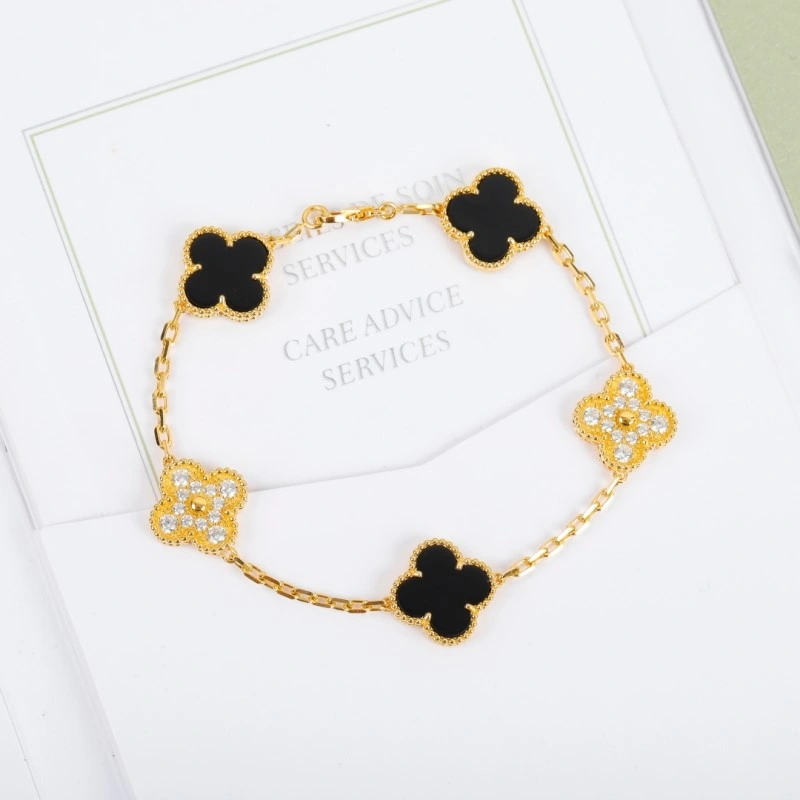 UrbanChic Vca Bracelets 254149