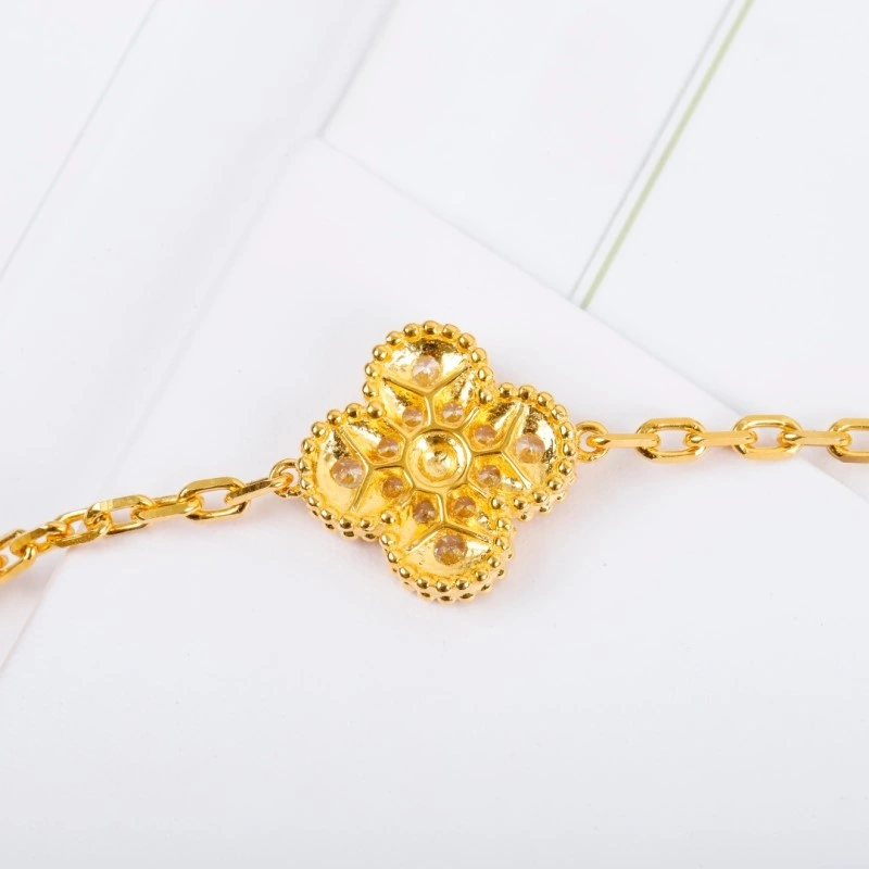 UrbanChic Vca Bracelets 254149