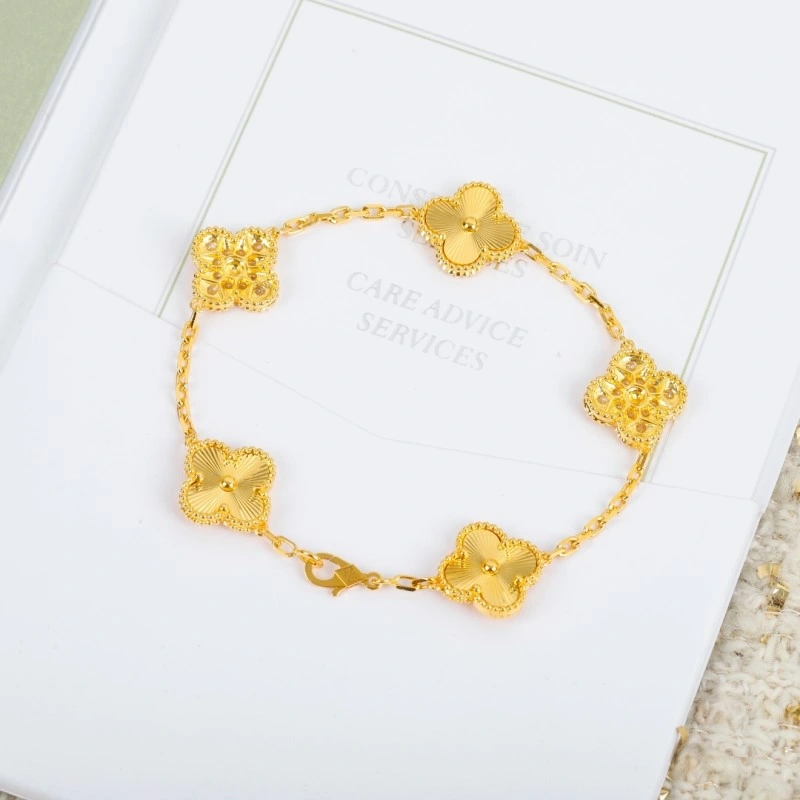 Practical Vca Bracelets 254128
