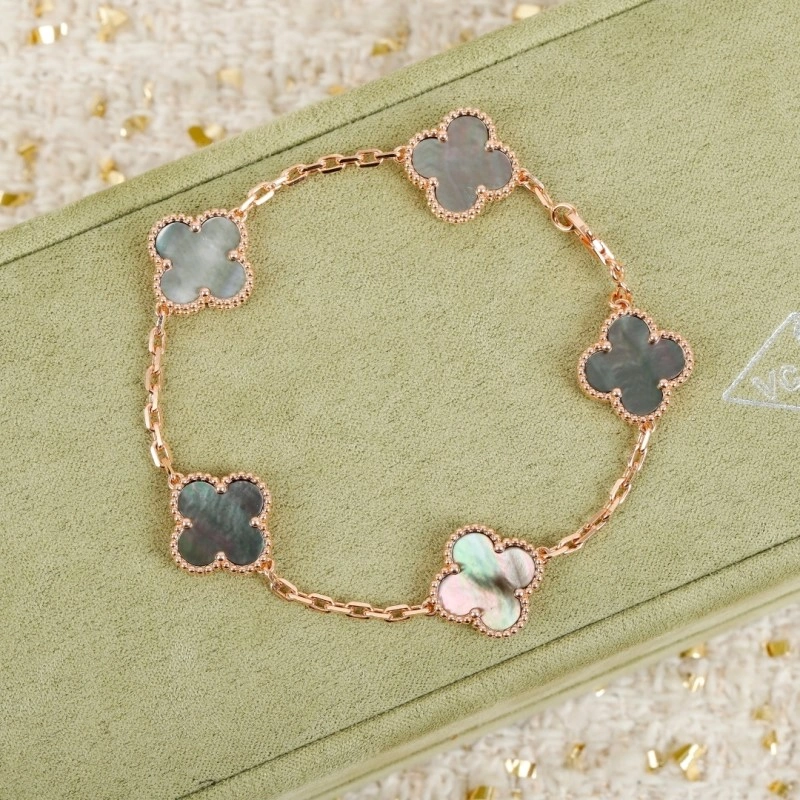 WaterResistant Vca Bracelets 254138