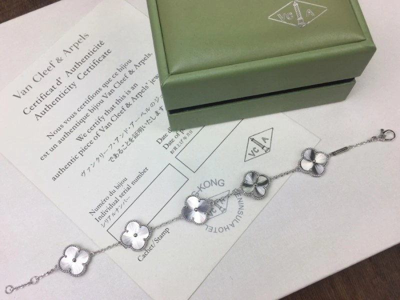 Vca Bracelets Lightweight 254130