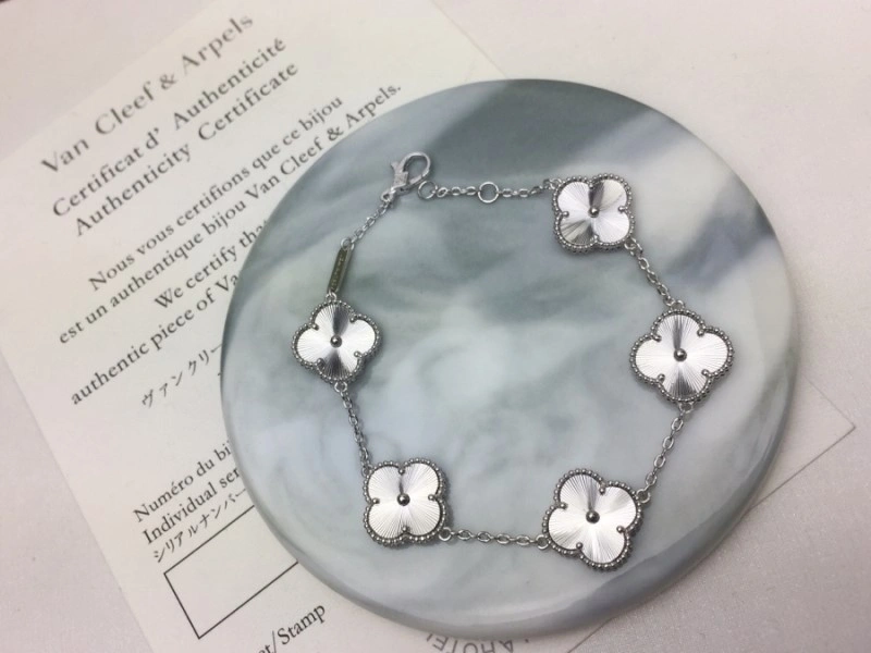 Vca Bracelets Lightweight 254130