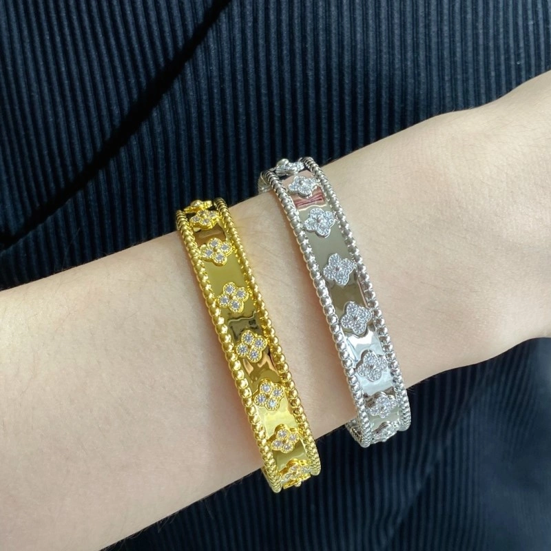 Sleek Vca Bracelets 254110