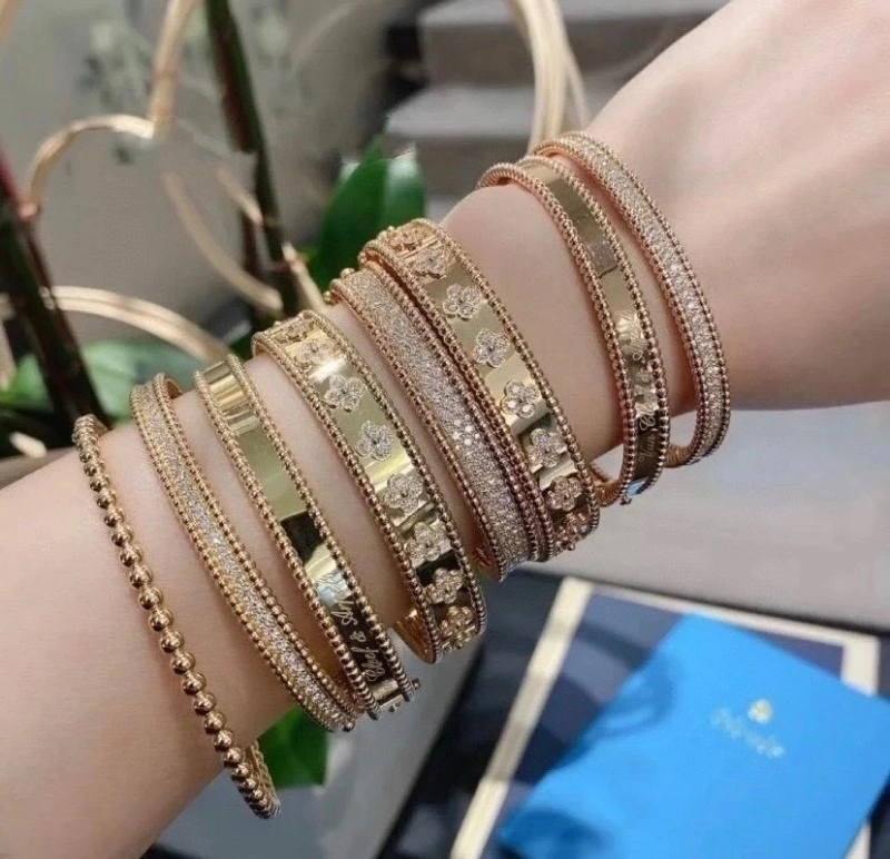 FreshLook Vca Bracelets 254108