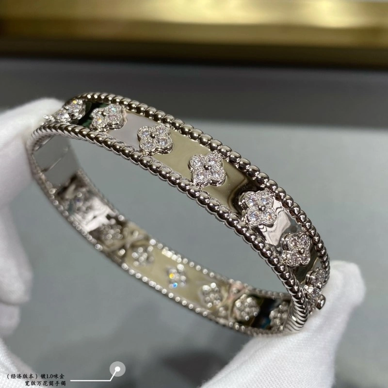 FreshLook Vca Bracelets 254108