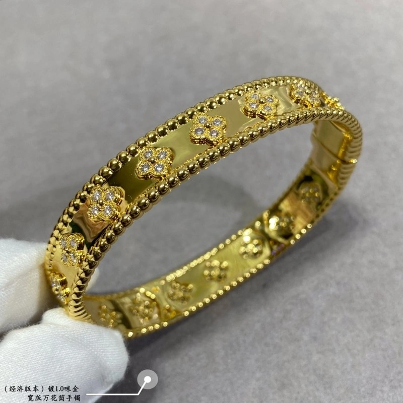 FreshLook Vca Bracelets 254108