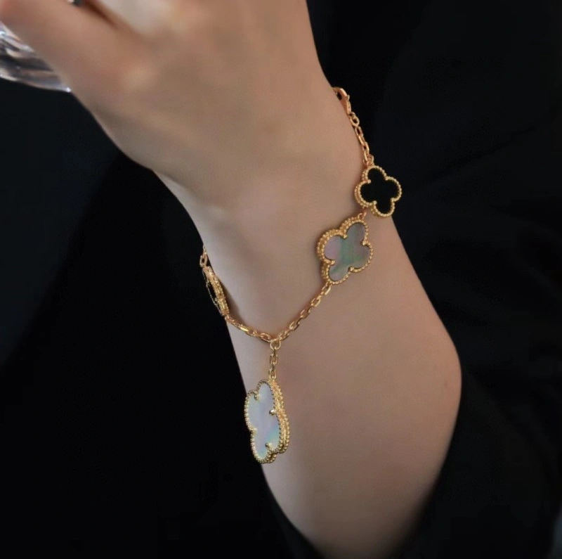 Stretchable Vca Bracelets 254105
