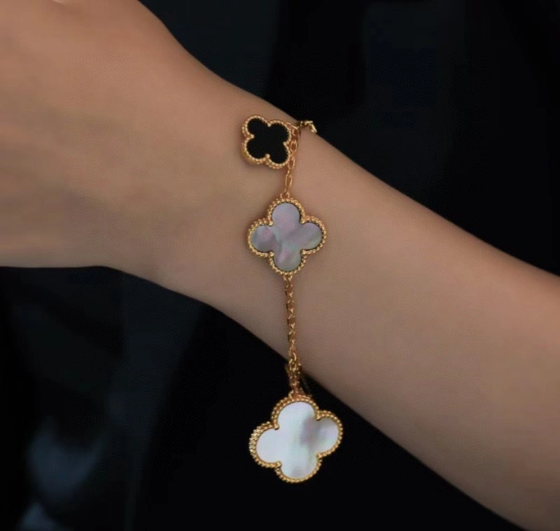 Stretchable Vca Bracelets 254105