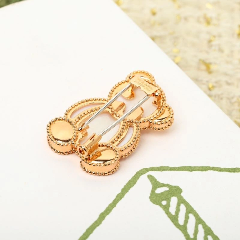 Comfortable Vca Brooches 255023