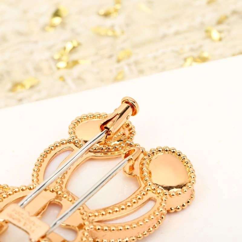 Comfortable Vca Brooches 255023