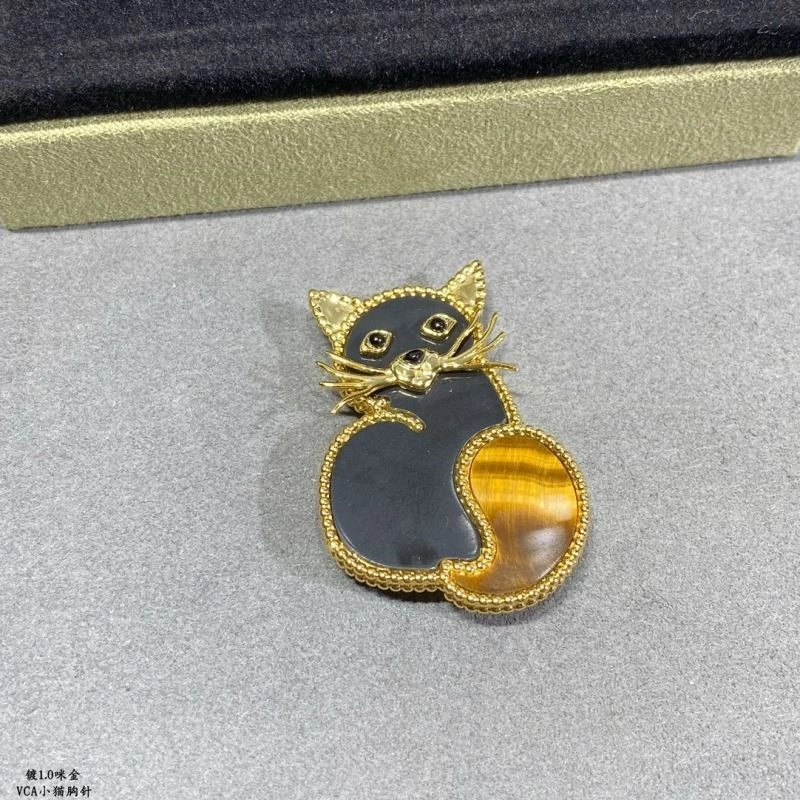 TechFriendly Vca Brooches 254779