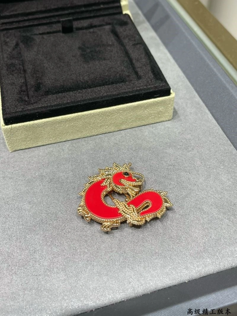 Vca Brooches Timeless 254792