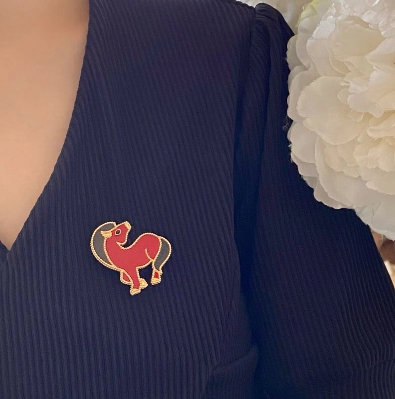 Colorful Vca Brooches 254774