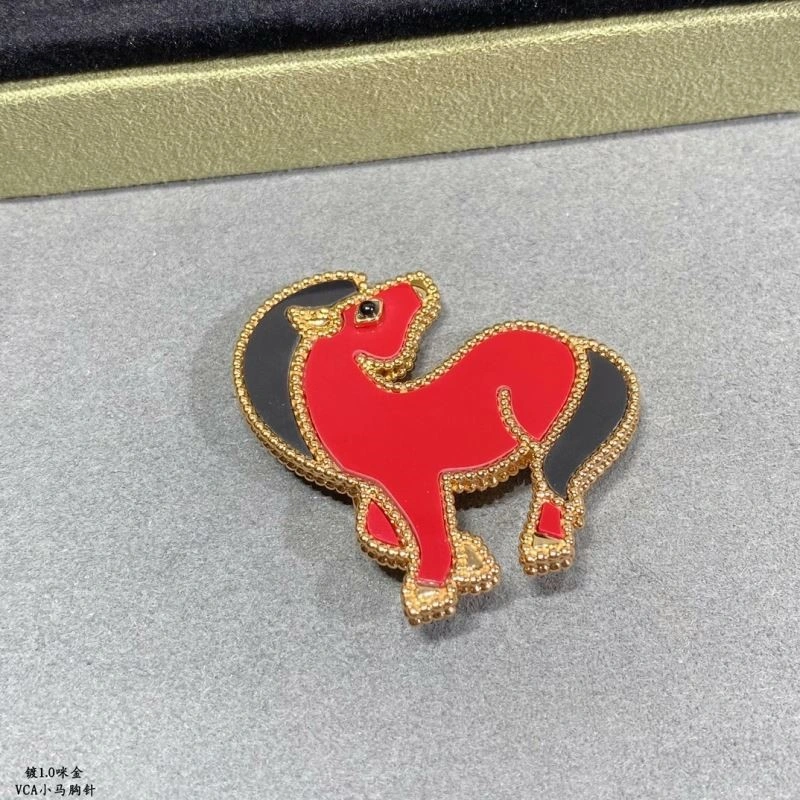 Colorful Vca Brooches 254774