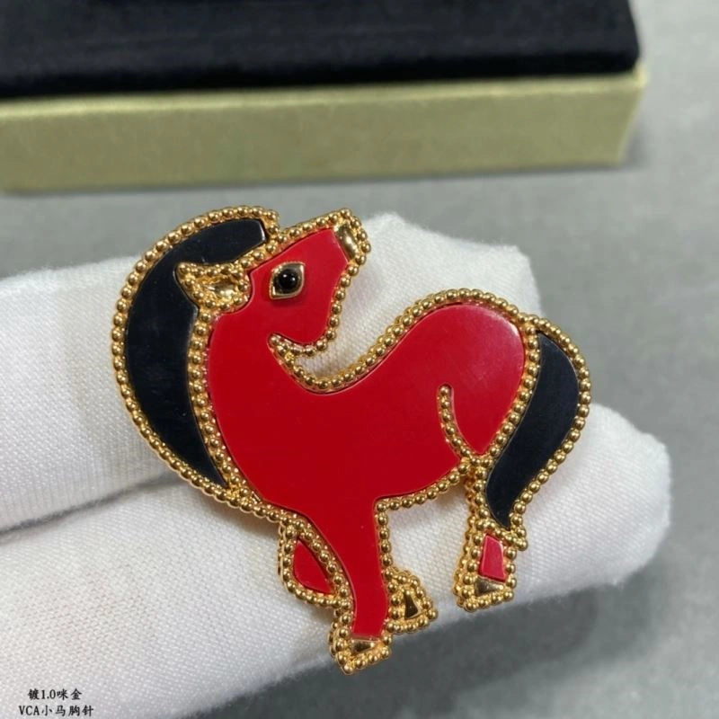 Colorful Vca Brooches 254774