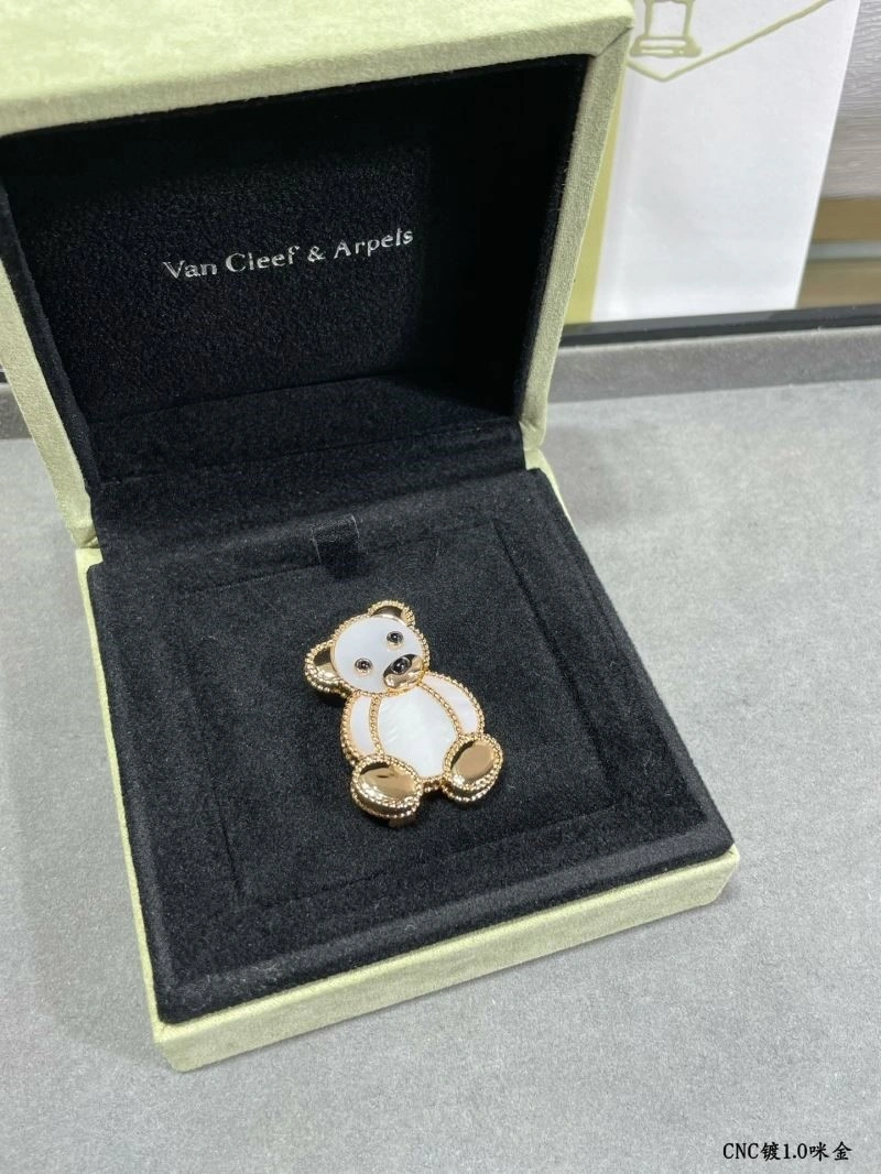Vca Brooches HighPerformance 254770