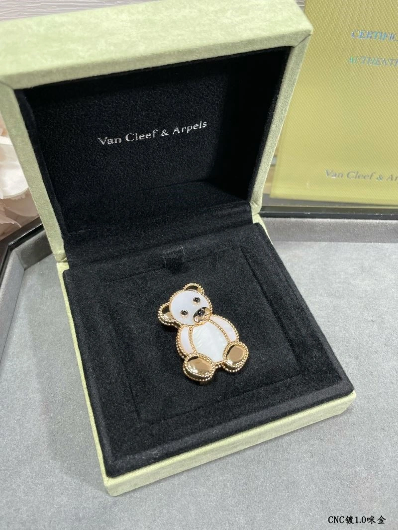 Vca Brooches HighPerformance 254770