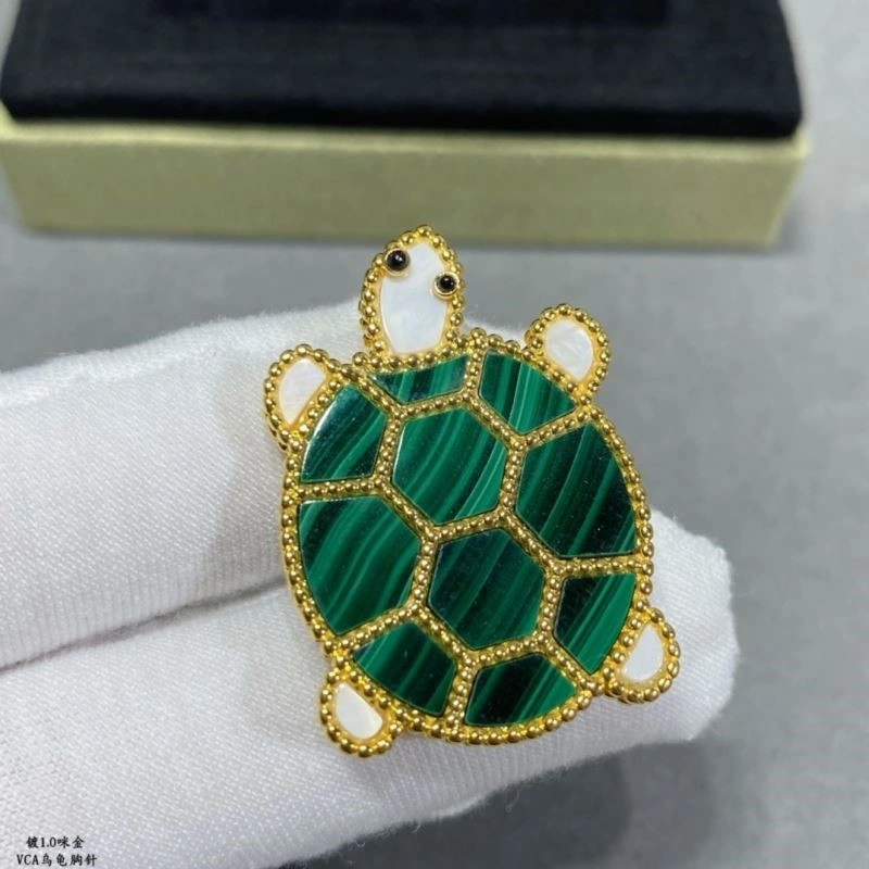 Effortless Vca Brooches 254769